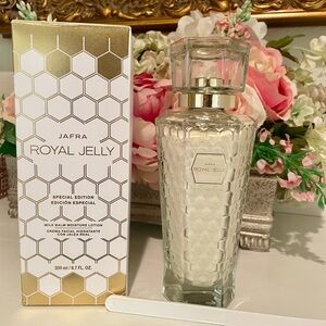 JAFRA Royal Jelly Moisture Lotion - Gold/white, Crema humectante con Jalea Real.